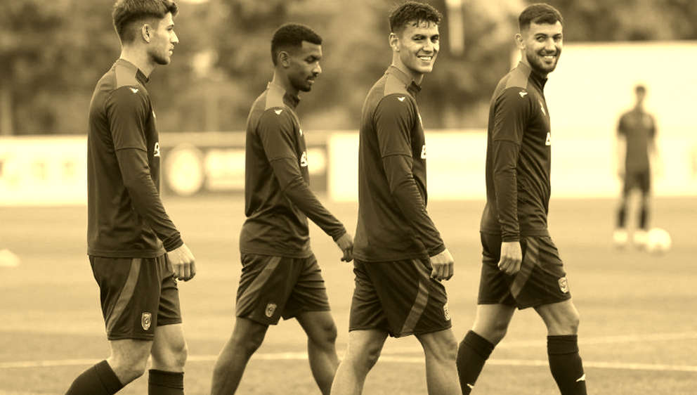 PSG - Barcelona, Man City, Liverpool: đêm Champions League được viết từ những người thức lúc 2 giờ sáng