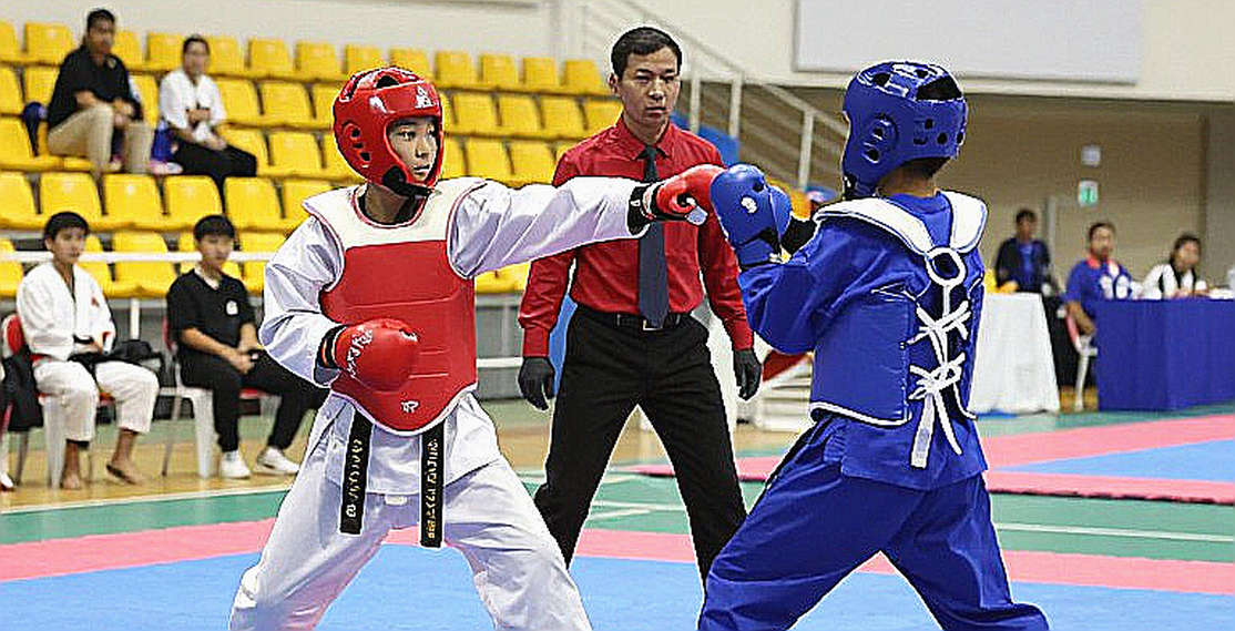 Khi Dữ Liệu Trống Rỗng: Nhịp Đập Thật Của Bóng Đá Việt Nam